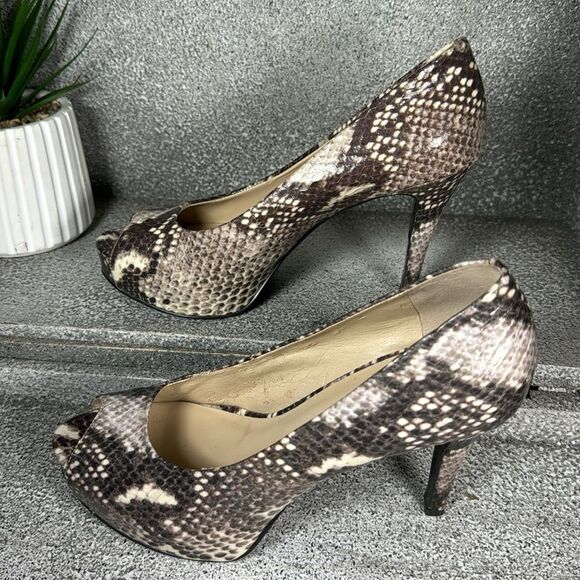Nine West Snakeskin Peep Toed Stilettos Heels Size 8 - Picture 4 of 10